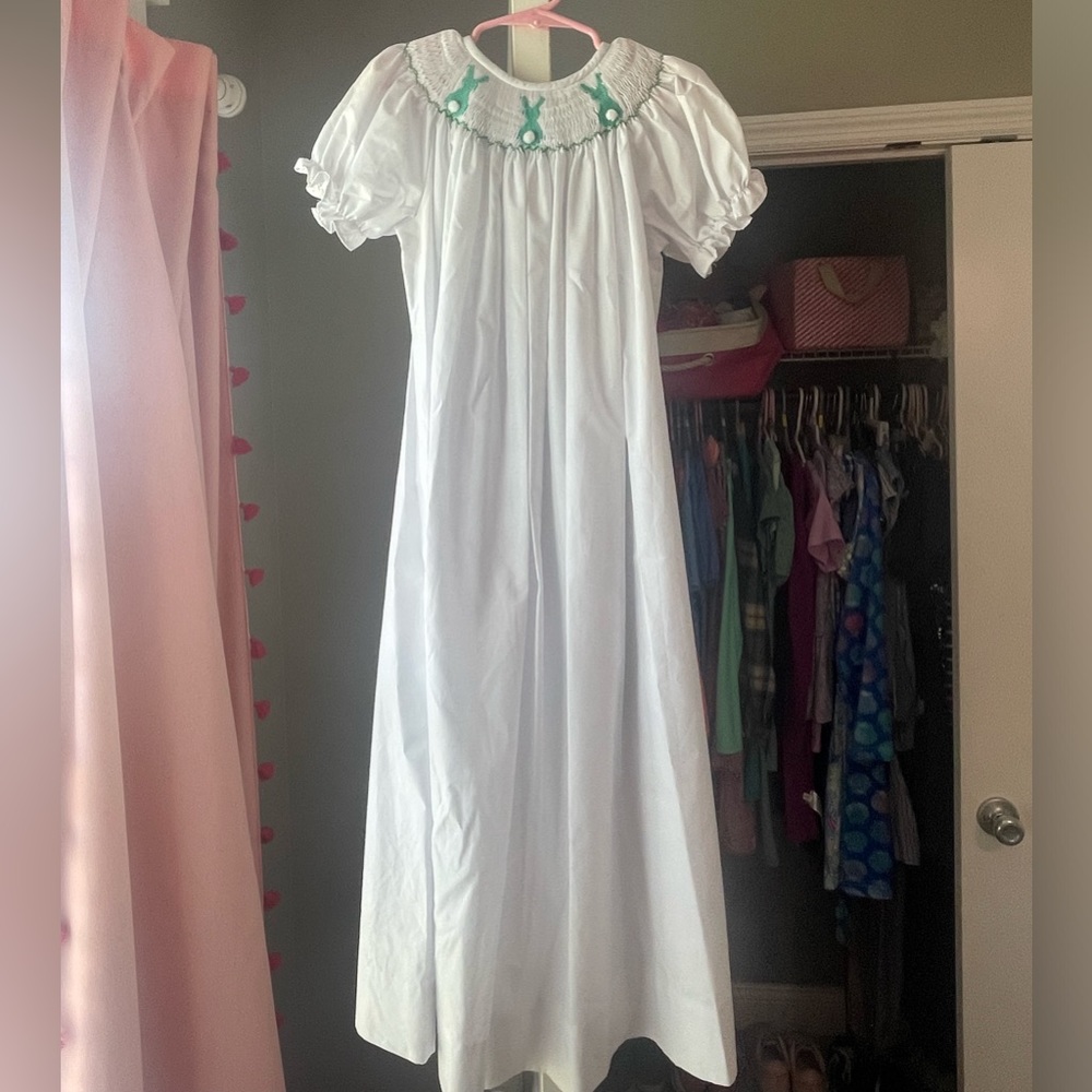 Like new Lolly Wolly Doodle smocked dress